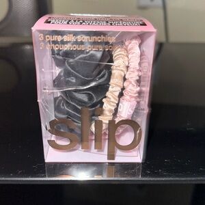 Slip scrunchies
